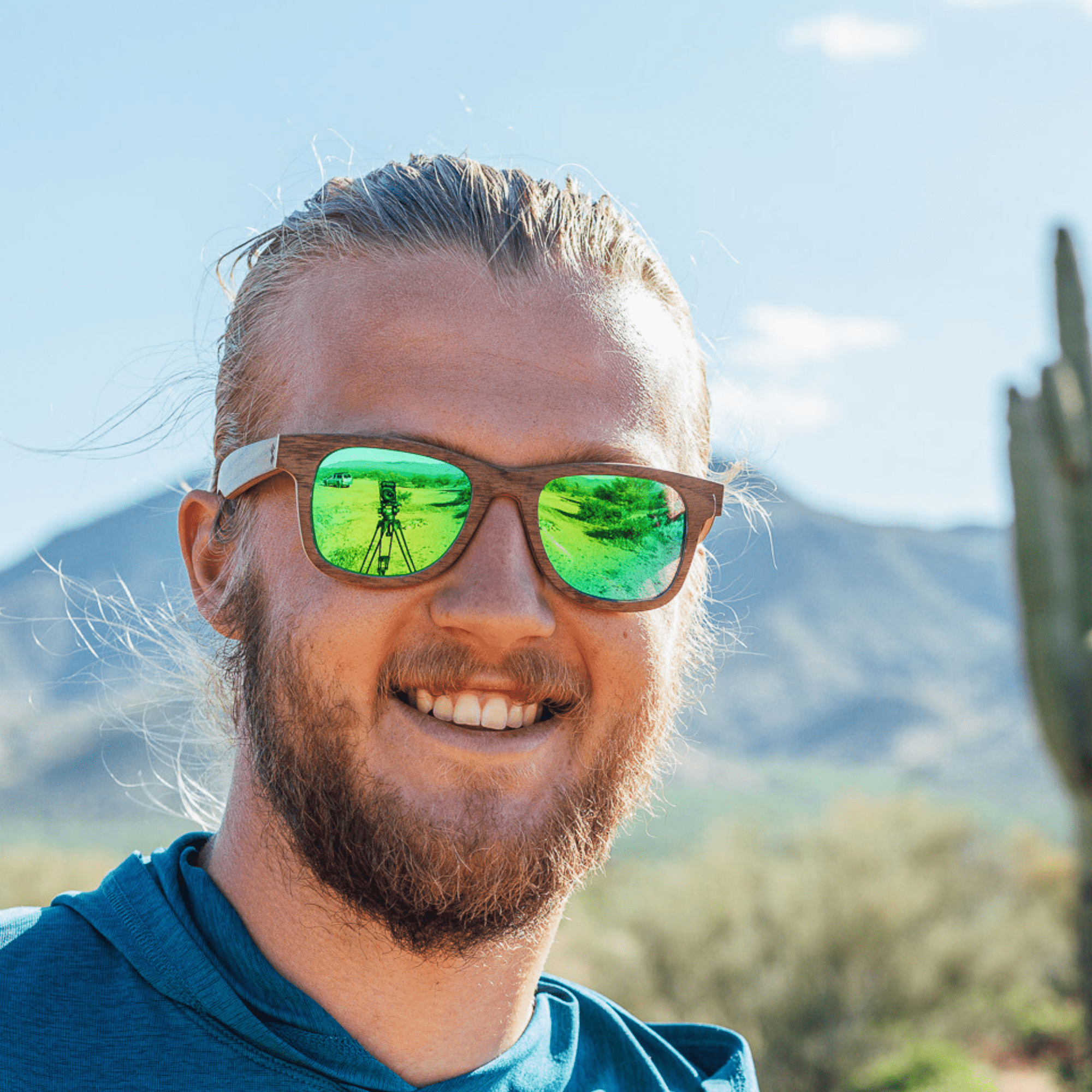 Wanderer - Green Wave - Wood Sunglasses